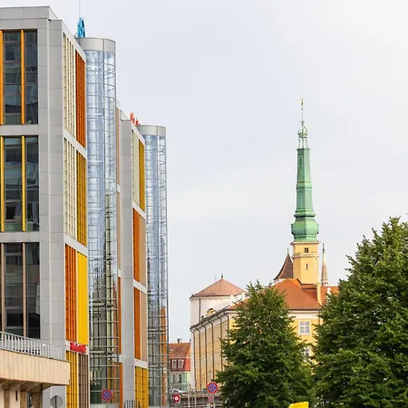 Royal Whith Free Parking Апартаменты *