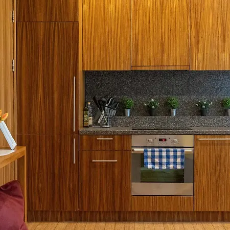 Royal Whith Free Parking Apartment *