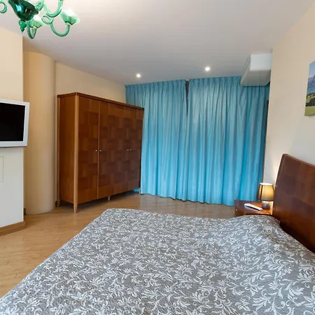 Apartman Royal Whith Free Parking