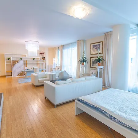 Royal Whith Free Parking Apartment *