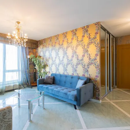 Royal Whith Free Parking *