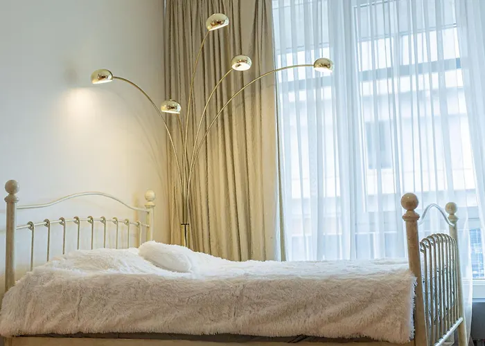 Royal Whith Free Parking * Riga