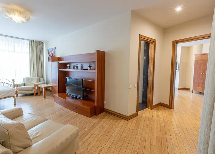 Royal Whith Free Parking * Riga