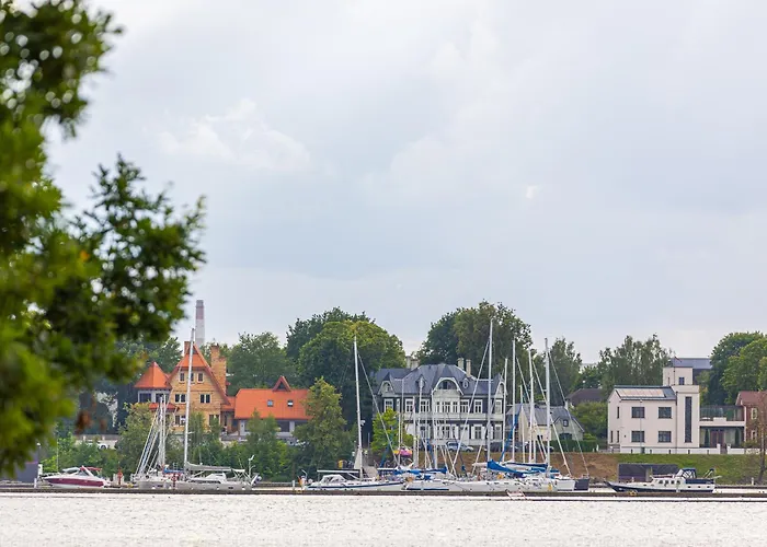 Royal Whith Free Parking Riga