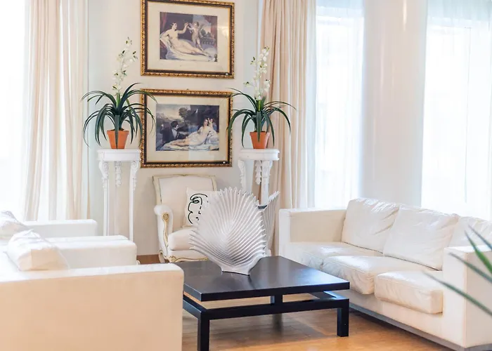 Royal Whith Free Parking * Riga