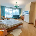 Royal Whith Free Parking Dzīvoklis *