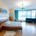 Royal Whith Free Parking Dzīvoklis Riga