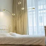 Royal Whith Free Parking * Riga