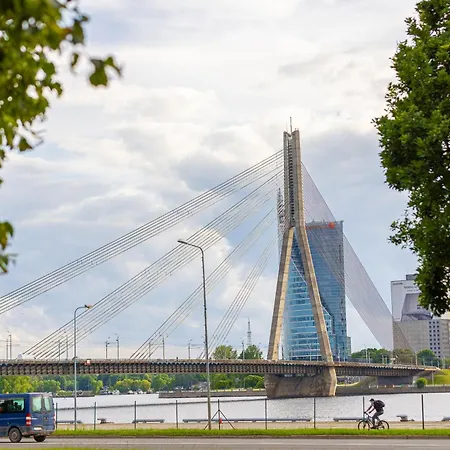 Апартаменти Royal Whith Free Parking *