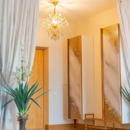 Royal Whith Free Parking Apartament