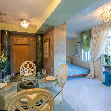 Royal Whith Free Parking Apartament Ryga