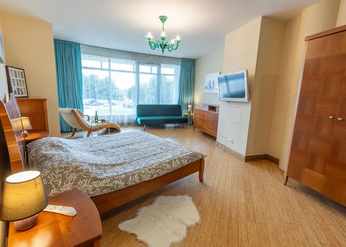 Royal Whith Free Parking Апартаменти *