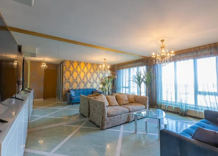 Royal Whith Free Parking Рига